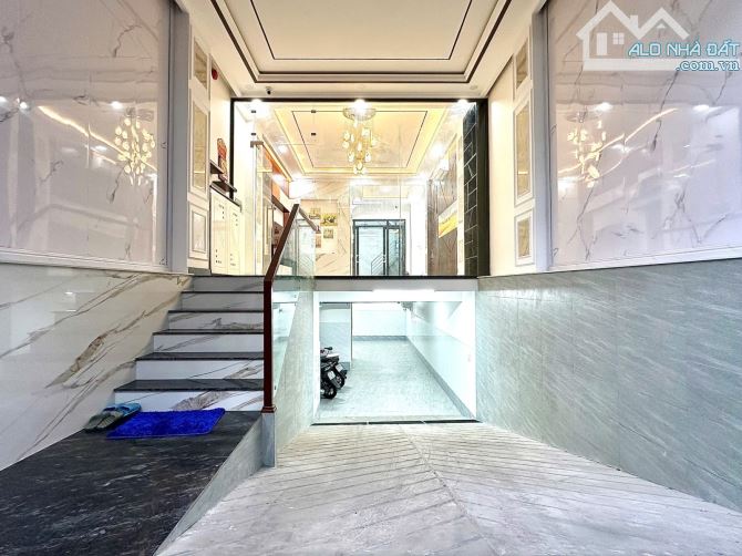 Ba Tháng Hai quận 10 80m2 8 tầng giá chỉ nhỉnh 30 tỷ - 2