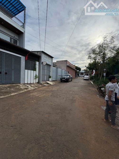Bán 3 lô đất mặt tiền liền kề Mạc Đỉnh Chi - Thành nhất - Đăk Lăk - 2