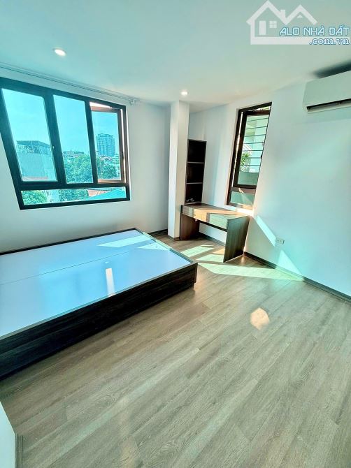 Cho Thuê CCMN 72 Dương Quảng Hàm Cầu Giấy 35m2 Studio Cửa Sổ Giặt Riêng Thang Máy 14P - 2