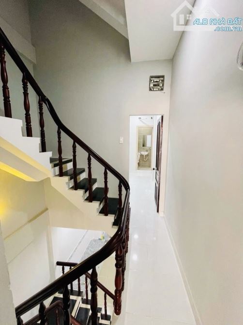 Chủ đi định cư gấp bán nhà Lê Văn Sỹ, 47m2, 4 tầng, hẻm xe hơi, chỉ hơn 7 tỷ (20253453C) - 2