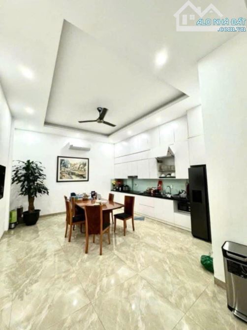 BÁN GẤP NHÀ ĐỘI CẤN TT BA ĐÌNH GIÂP RANH CẦU GIẤY Ô TÔ KD 100M X  4 TẦNG MT 5,2M 25 TỶ - 2