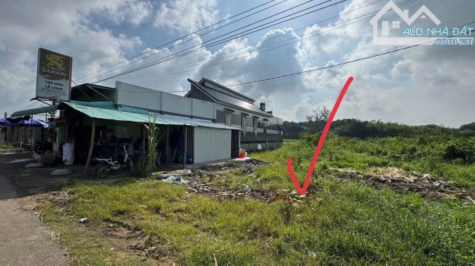 CÁCH CHỢ LÁNG DÀI CHỈ 700M XÃ ĐẤT ĐỎ -TP HCM 📐Diện tích 10x46-463m sẵn 200m thổ cư - 2