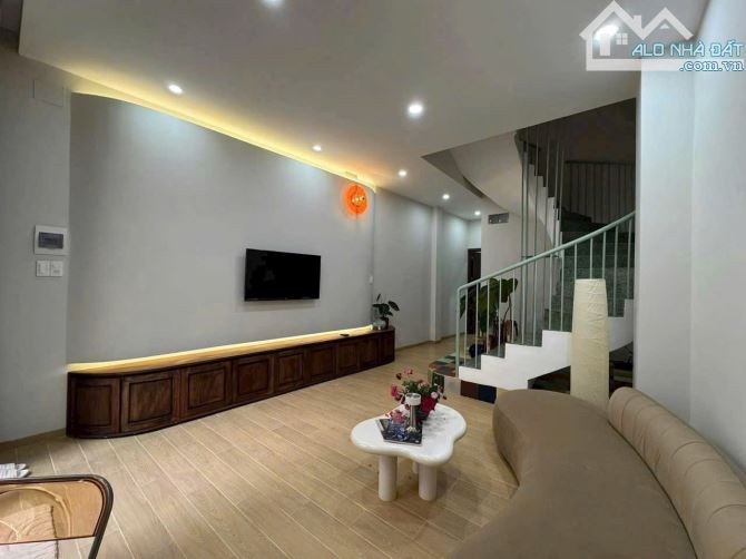 Nhà 3 tầng, kiệt Đoàn Hữu Trưng, gần nhà thờ Phủ Cam - 2
