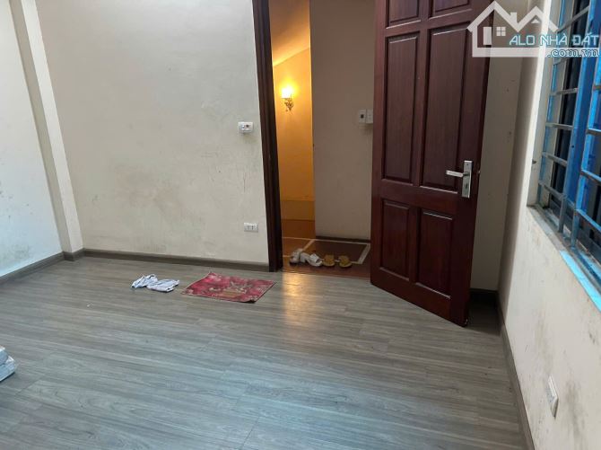 Cho thuê nhà nguyên căn ngõ 322 Nhân Mỹ, Mỹ Đình 1, Nan Từ Liêm. DT 28m x 5 tầng, giá 13tr - 2