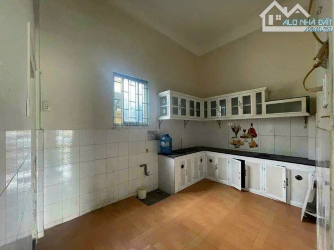 Bán nhà 1 mê mặt tiền đg hải thượng lảng ông dt 42m2 giá 6ty - 3