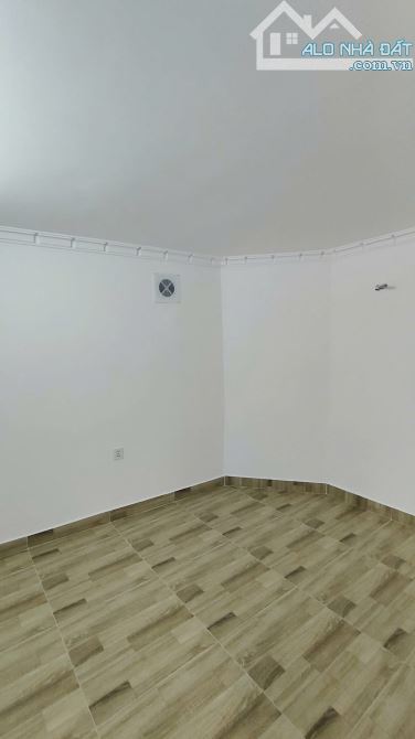 💎 Bán nhà 2,5 tầng trung tâm hồ sen, lê chân, giá 2,1 tỷ- 35m2📕📕 - 3