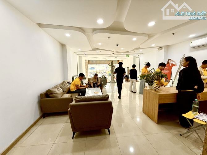 TOÀ NHÀ BUILDING MẶT TIỀN TRUNG TÂM BÌNH THẠNH - KHU VỰC TOÀN CÁC TOÀ NHÀ HỆ THỐNG KS - 3