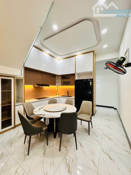 Nhà 4 tầng FULL NỘI THẤT đường THẠNH LỘC 26 phường TL Q12 DT 50,4m2 (4x12,46) đường 12m - 3