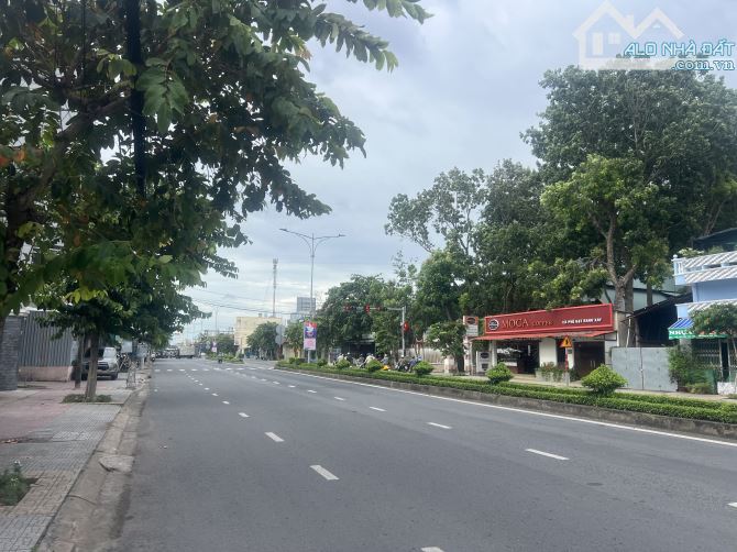 Bán nhà trệt 266 m2 mặt tiền đuờng Nguyễn Thi Thập(QL60),phuờng 10 tp Mỹ Tho - 3