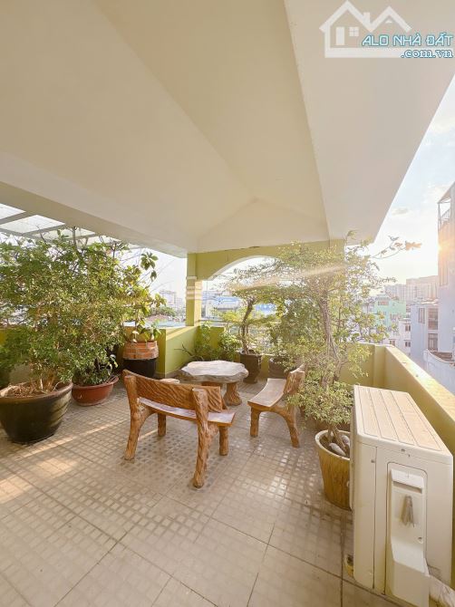 HÀNG NGỘP - BÁN GẤP NHÀ 4 TẦNG - HXT - NGANG 6M - 70M2 - TRUNG TÂM QUẬN 4 - CHỈ 5.5 TỶ - 3