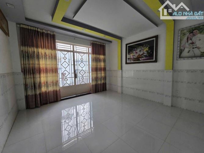 NHÀ MỚI ĐẸP QUẬN 8 - 2 TẦNG - 46M2 - NGANG 4.6M2 - Giá Mềm Mại  3.8 TỎI - HẺM THÔNG - 3
