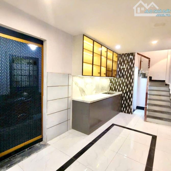 4 Tỷ nhỉnh: Cầu vượt 3/2 Quận 10 - Căn góc 2 view 3 Phòng ngủ 4 Tầng Full nội thất. VŨ - 3