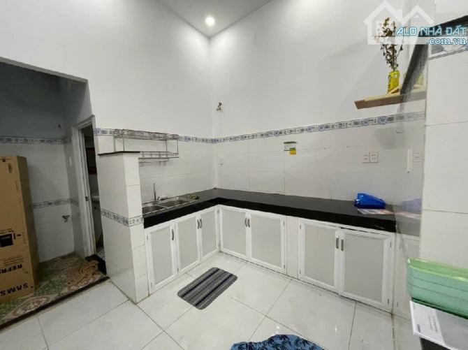 Bán nhà MT  2 tầng KD dt 3.9x14.7m, Nguyễn Sỹ Sách, Phường 15, Tân Bình, Giá nhỉnh 6 tỷ TL - 3