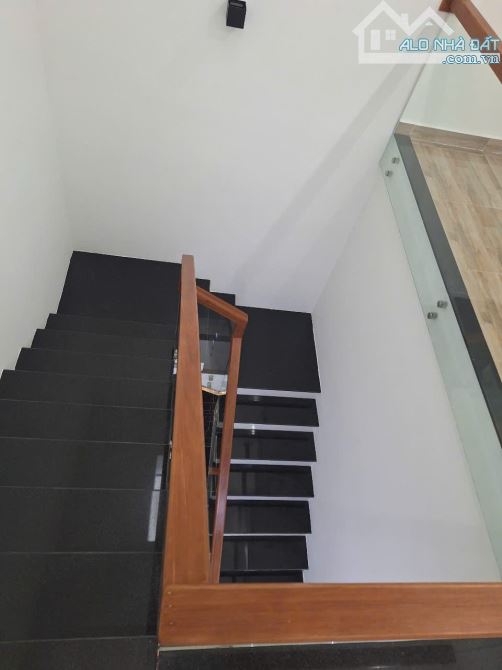 💥 Bán nhà 3 Tầng Mặt tiền đường 5m5 Sát Biển HÒA MINH. DT 78m2 x3 MÊ - chỉ 6 tỷx - 3