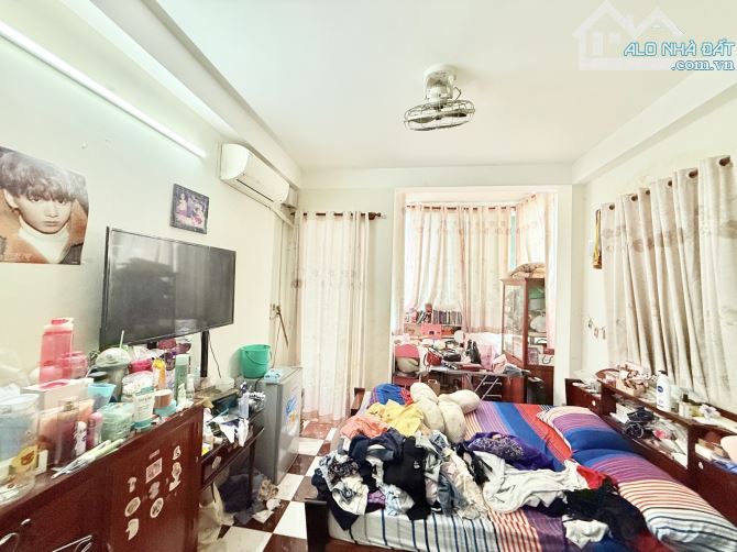 Ngộp bank nặng 4.5 tỷ, phường 8, Quận 11, 3 lầu, 4 phòng ngủ, 6.3 tỷ thương lượng - 3