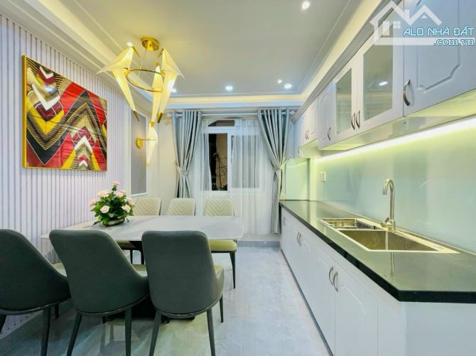 BÁN NHÀ GIẢI PHÓNG, HOÀNG MAI, VIEW HỒ, 6 TẦNG THANG MÁY, 1 NHÀ RA Ô TÔ TRÁNH, 50M2 - 3