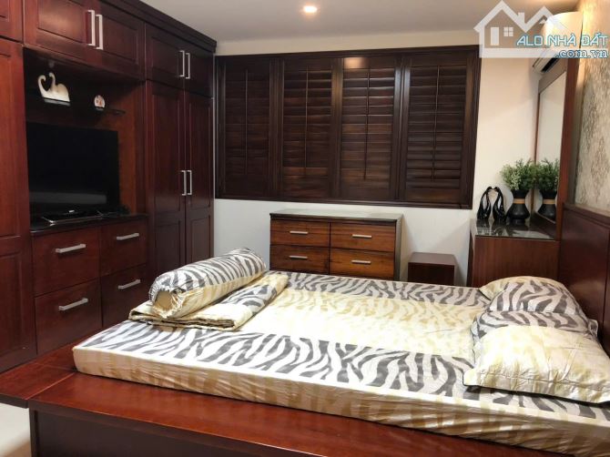 HIẾM ! CĂN GÓC 2 MẶT TIỀN TRUNG TÂM NHA TRANG Ô TÔ ĐẬU TRONG NHÀ GIÁ CỰC TỐT - 3