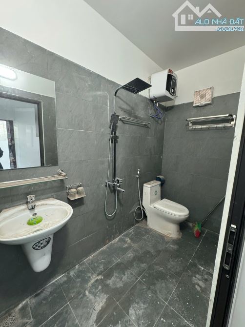 Bán nhà c4 2 phòng ngủ, DT SD 80m2 tại Văn Xá, Quốc Tuấn, An Dương - 3