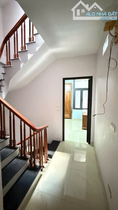 Cho thuê nhà nguyên căn ngõ 71 Thanh Lân, 50m2 x 3 tầng, 4 ngủ, 3 wc,  9 triệu/tháng. - 3