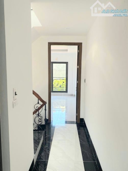 BÁN NHÀ NGỌC HỒI CẠNH BẾN XE NƯỚC NGẦM 38M 5 TẦNG 20M RA MẶT PHỐ