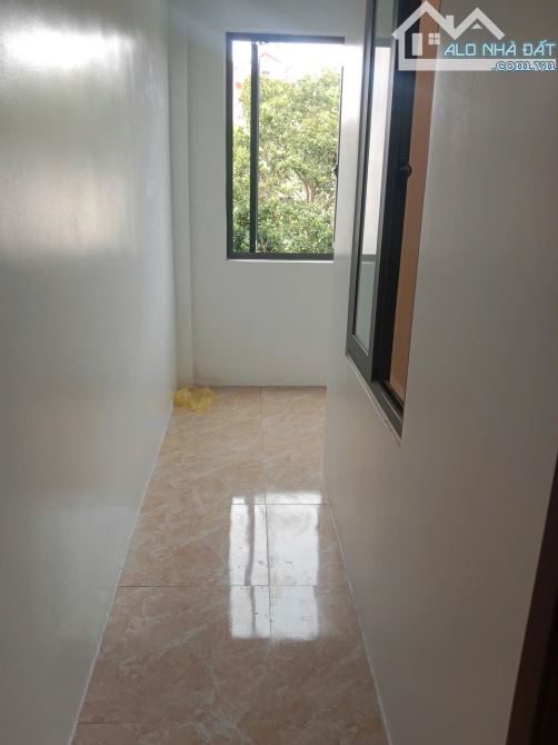 Nhà 2 tầng mới sau QT Lam Sơn ngõ Ô Tô không thông giá nhỉnh 2 tỷ - 3