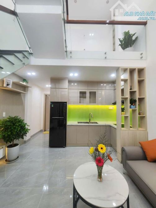 NHÀ 2 TẦNG - HUỲNH NGỌC HUỆ - DỌN VÀO Ở NGAY. - 3