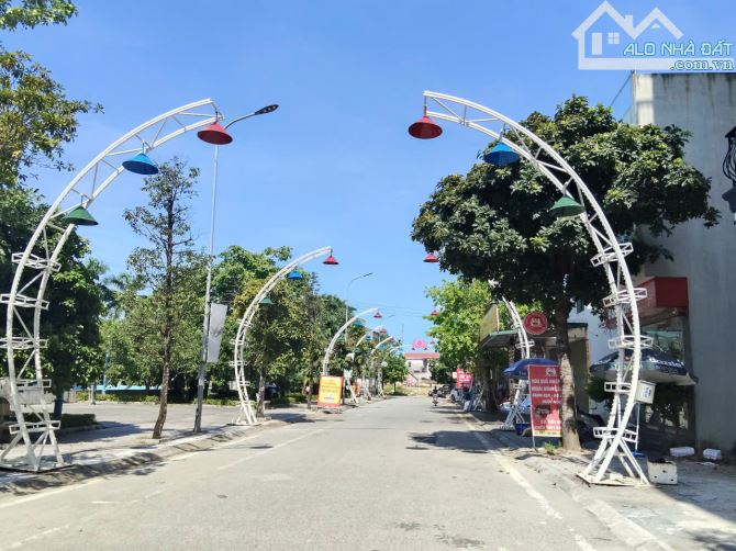 BÁN LÔ ĐẤT VIEW HỒ TRUNG TÂM KINH DOANH BUÔN BÁN SẦM UẤT CHỢ HUYỆN LƯƠNG SƠN - 3