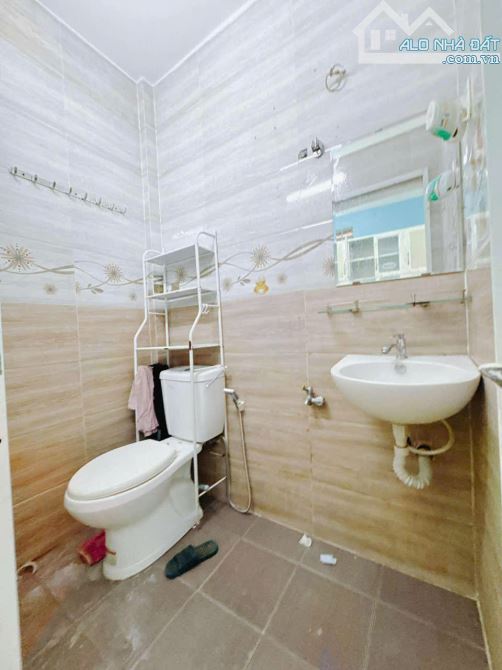 ĐƯỜNG TRƯỚC NHÀ NGANG 4M  DIỆN TÍCH NGANG 3.5 X 6 M... HƠN 2 TỶ - 3