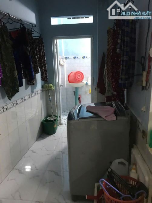 NHÀ MẶT TIỀN ĐƯỜNG SỐ CÁCH XE HƠI  TÂN VĨNH CÓ VÀI BƯỚC  90 TRIỆU M2 DT 4 x 12.6 m ..Q4 - 3