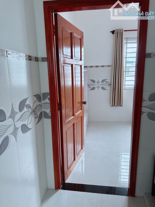 NHÀ 1 TRỆT 2 LẦU MỚI GẦN TRƯỜNG ĐẠI HỌC Y DƯỢC CẦN THƠ - 3