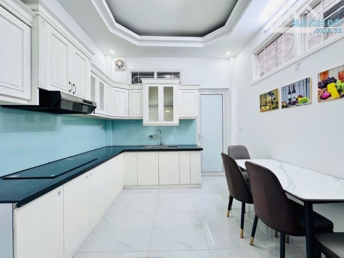 Cực hiếm nhà đẹp dân xây Cầu Giấy, lô góc, ngõ thông kinh doanh đỉnh - 3