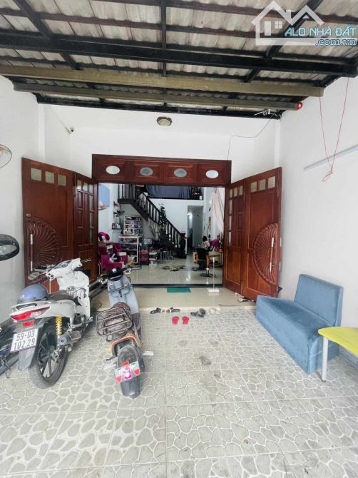 Câcn Bán Nhà  mặt tiền khu sầm uất -  Huỳnh Thị Hai - Quận 12. 🏘️102m2 ngang nở hậu 5m - 3