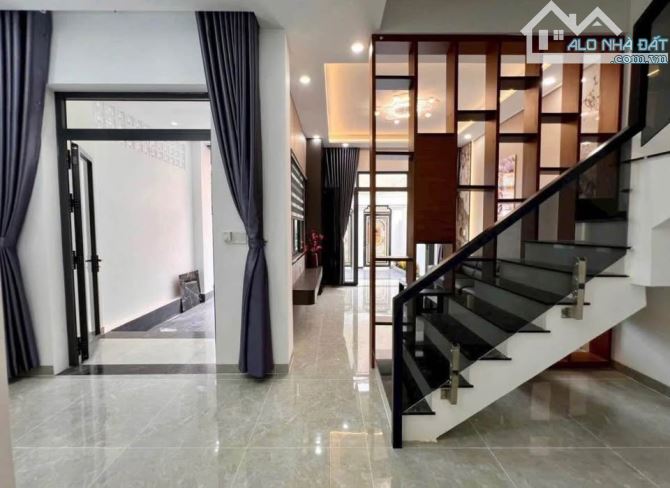 Chủ vỡ nợ Bán gấp căn nhà  lầu, giá 2 tỷ xxx ngay cây xăng 75 đường Đồng Khởi - 3