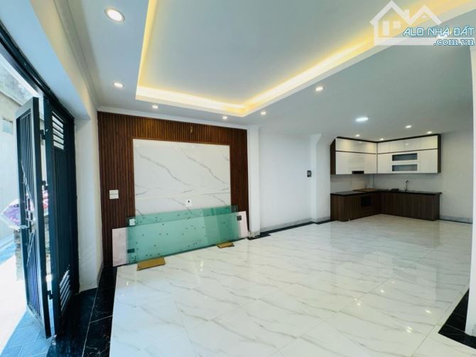 Bán nhà Hai Bà Trưng - 63/73m 5 tầng thang máy giá 10 tỉ - 2 thoáng, gần ô tô, xây mới KCB - 3