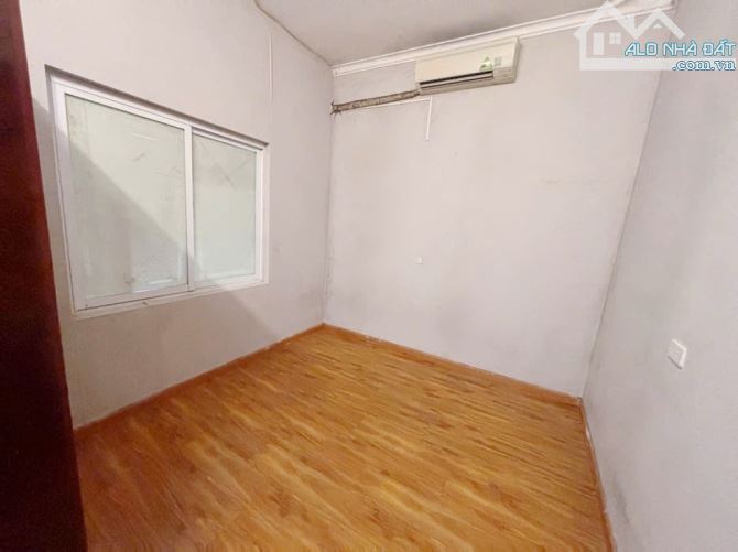 BÁN CĂN HỘ TẬP THỂ TẦNG 3 TẬP THỂ ĐẠI HỌC THUỶ LỢI 80M2  - 3 NGỦ  1 VS - VIEW SÂN CHƠI - G - 3