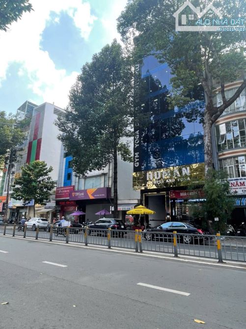 Chính chủ bán nhà MT số 160-162 Lê Hồng Phong, P.3, Quận 5.(10x22m) Hầm,8 Tầng. Giá 180 tỷ - 3