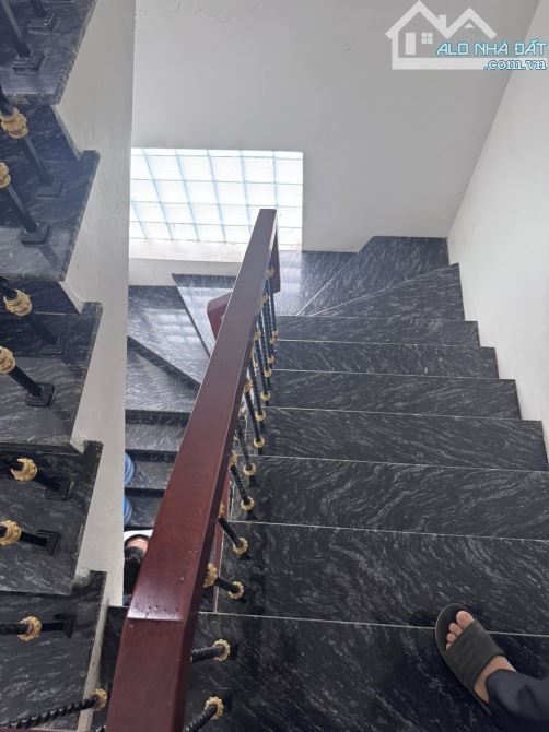 Bán tòa VP phố Nguyễn Chính, 180m2, 8 tầng thang máy, mặt tiền 6.5m, 69.8 tỷ, ô tô tránh - 3