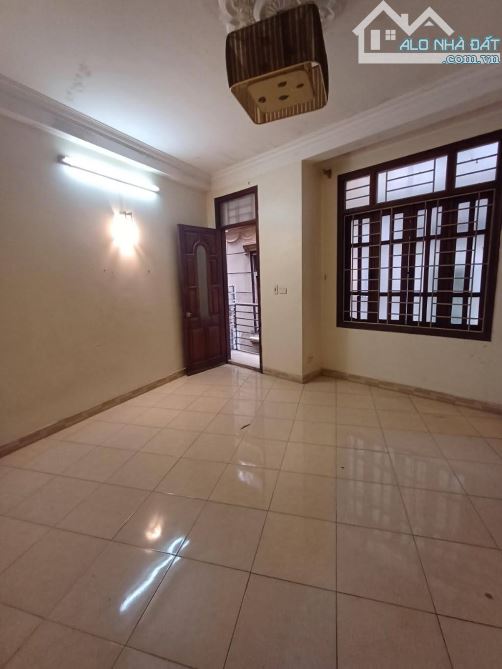 Bán nhà ngõ 64 Lĩnh Nam 31m² – 4 tầng – 4,2 tỷ – Sổ đỏ riêng – Ko QH - 3