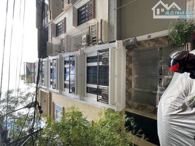 Phân Lô Cầu Giấy -  Ô tô vào nhà -  2 mặt ngõ .. sổ hoa hậu .  75m - 3