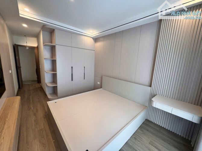 NGÕ 76 HOA LÂM LONG BIÊN NHÀ MỚI 6 TẦNG 8.6 TỶ - 3