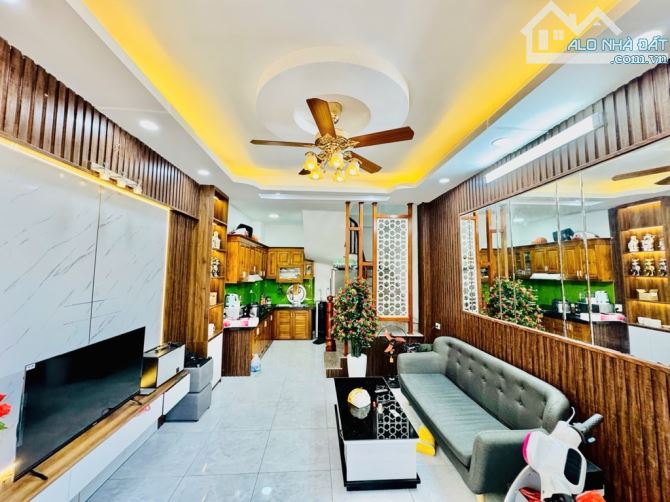 BÁN NHÀ LINH ĐÀM – 30M2 – 5 TẦNG – CHỈ 5.7 TỶ 10m ra ô tô - 3