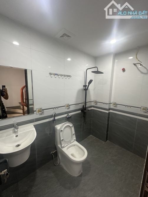 Bán Nhà Cự Khối ⏩️ 43m2 x 5 tầng,ngõ rộng 3,9m ô tô 🚘 4 chỗ vào nhà, Full nội thấ - 3