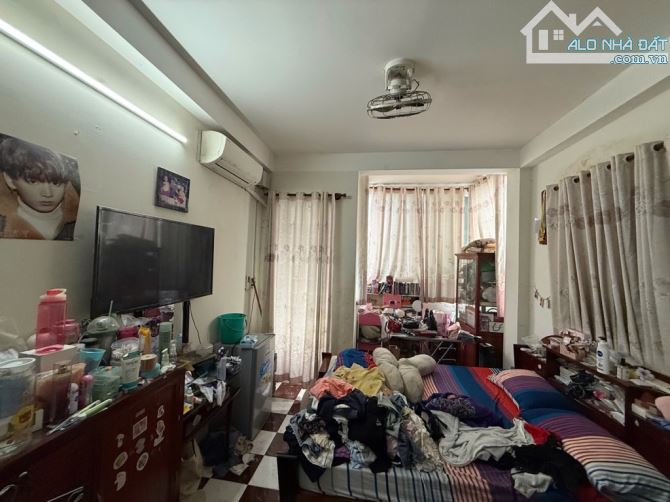 XÓM ĐẤT -P.8-QUẬN 11- 4 TẦNG- DT: 39M2- 6 TỶ 5 - 3