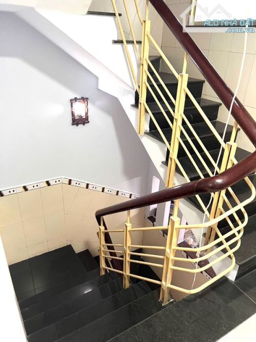 MẶT TIỀN ĐƯỜNG NỘI BỘ LẠC LONG QUÂN – Q.11 - 5 TẦNG -DT: 3.5*12M- CHỈ 8.99 TỶ - 3
