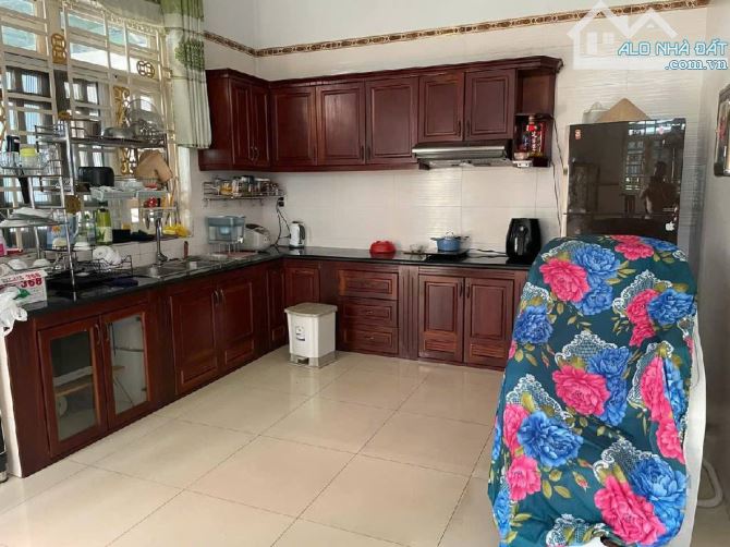 Biệt thự giá rẻ Mặt tiền Q8, 220m2 ngang 10m, sổ riêng hoàn công, ko lộ giới, nhỉnh 16 tỷ - 3