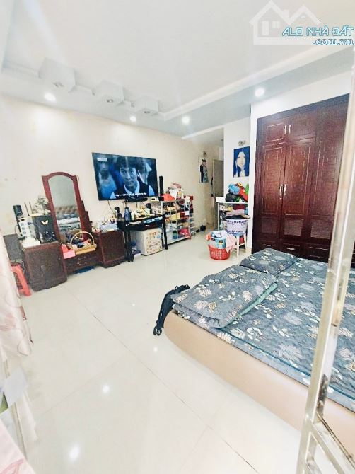 Khu Tên Lửa - Mặt tiền đường 4 tầng - 5m x 20m - 5PN - Kết cấu chắc chắn - 3