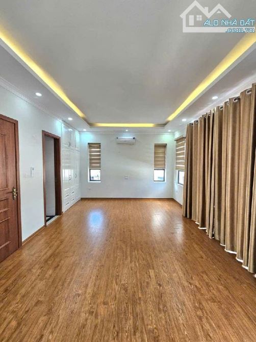 BÁN NHÀ SÀI ĐỒNG - LONG BIÊN 40M - MT 6M - LÔ GÓC - 6TẦNG - 3