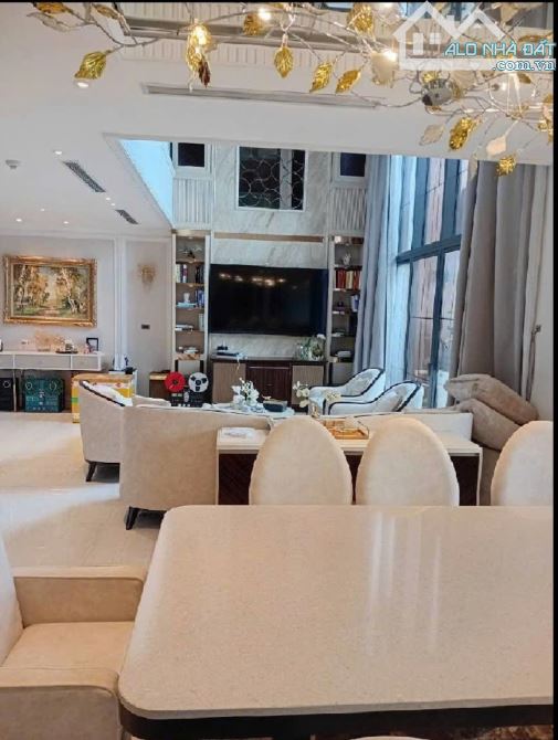 Hiếm! Bán căn Penhouse Cầu Giấy, DT 320 m2, thông tầng trên cao tuyệt đẹp! - 3