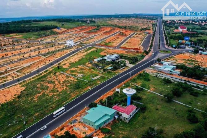Bán đất 320 m2 thổ cư  mặt tiền đường Nguyễn Thông dự án Queen Pear view biển - 3