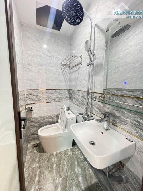 🔥B.Á.N NHÀ gần TÔN ĐỨC THẮNG 29m2 (35m2 từ T2)*5T, CÁCH PHỐ 30M, Ô TÔ SÁT NHÀ, NGÕ THÔNG - 3